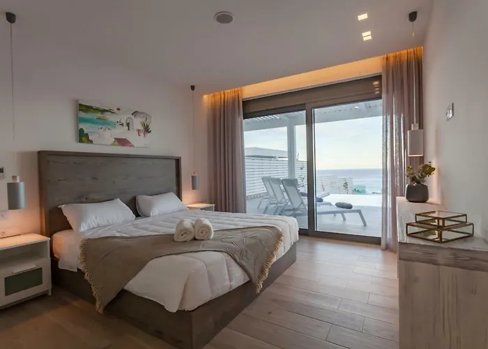 Nissos * Lindos (Rhodes)