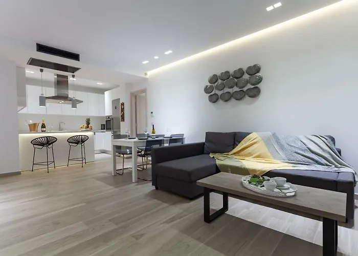 Nissos Villa *